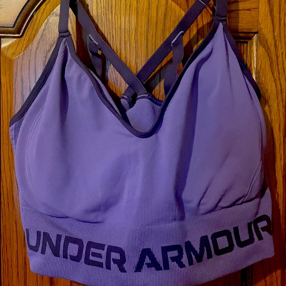 Womens under armour sports bra- like new